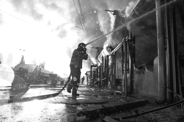 Ukraine mounts large attack across Russia